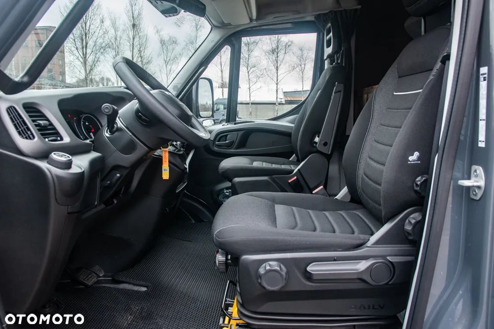 Iveco Daily 70C18HA8/P Hi-Matic Autolaweta Pomoc Drogowa 3.0 180KM - 25