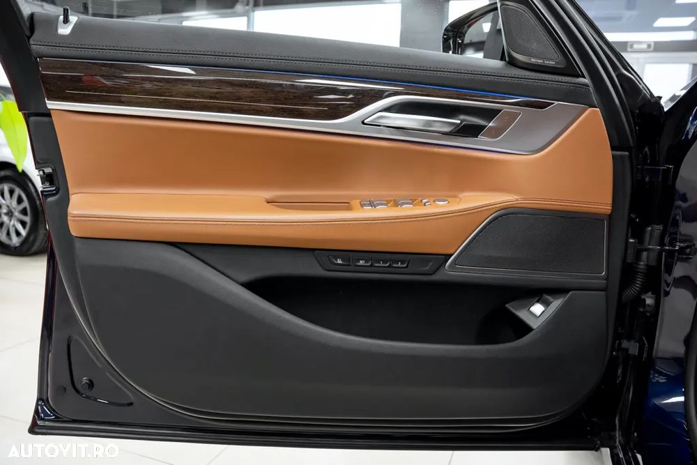 BMW Seria 7 - 25