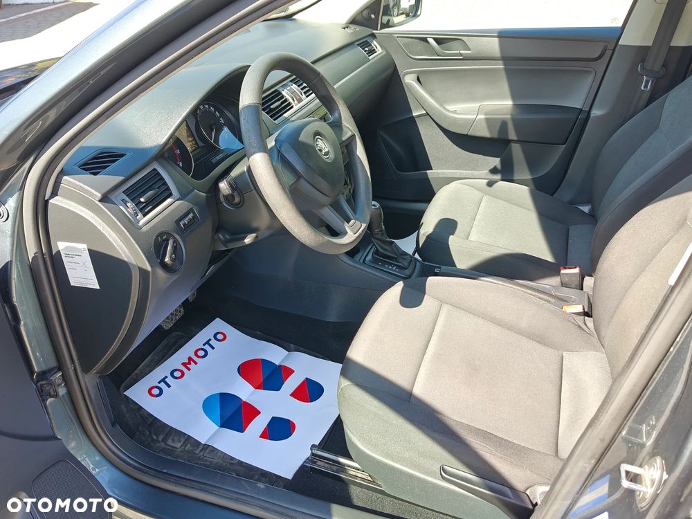 Skoda RAPID 1.2 TSI Ambition DSG - 7