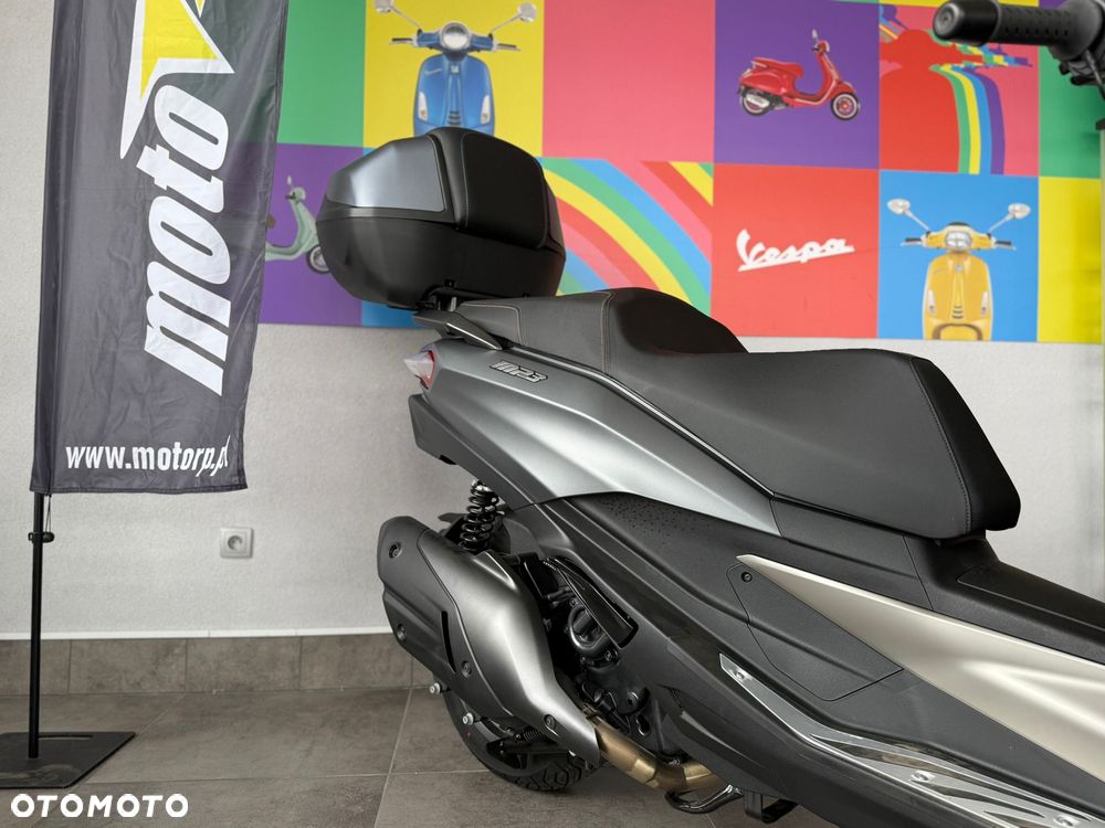 Piaggio MP-3 - 9