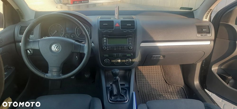 Volkswagen Golf 1.6 FSI Comfortline - 14