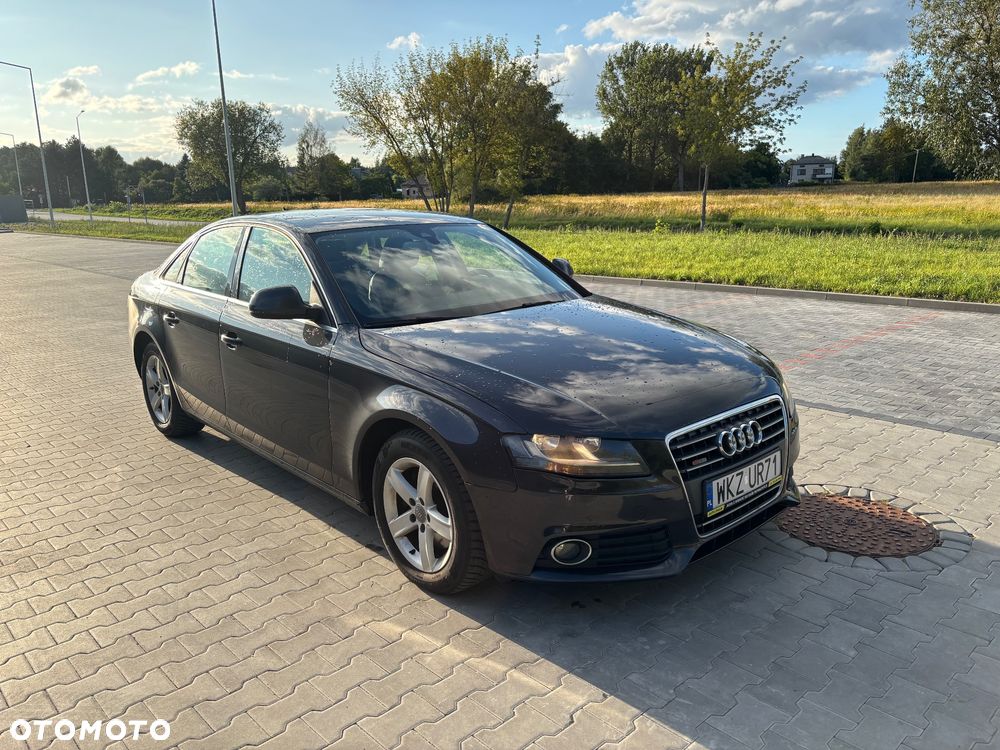 Audi A4 Limousine - 3