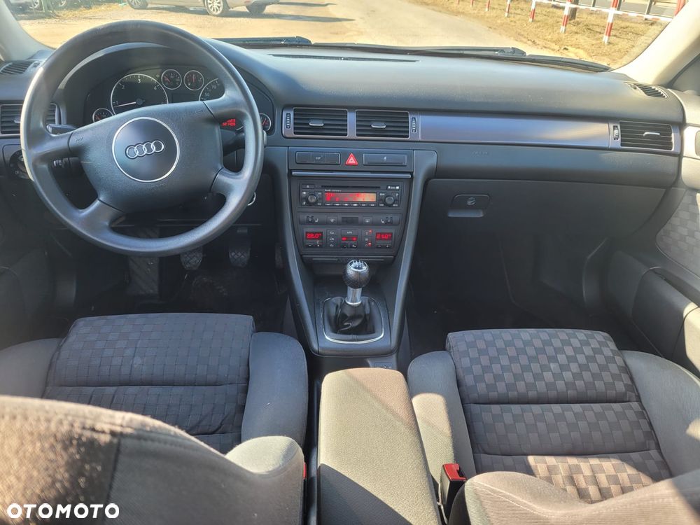 Audi A6 Limousine 2.5 TDI - 9