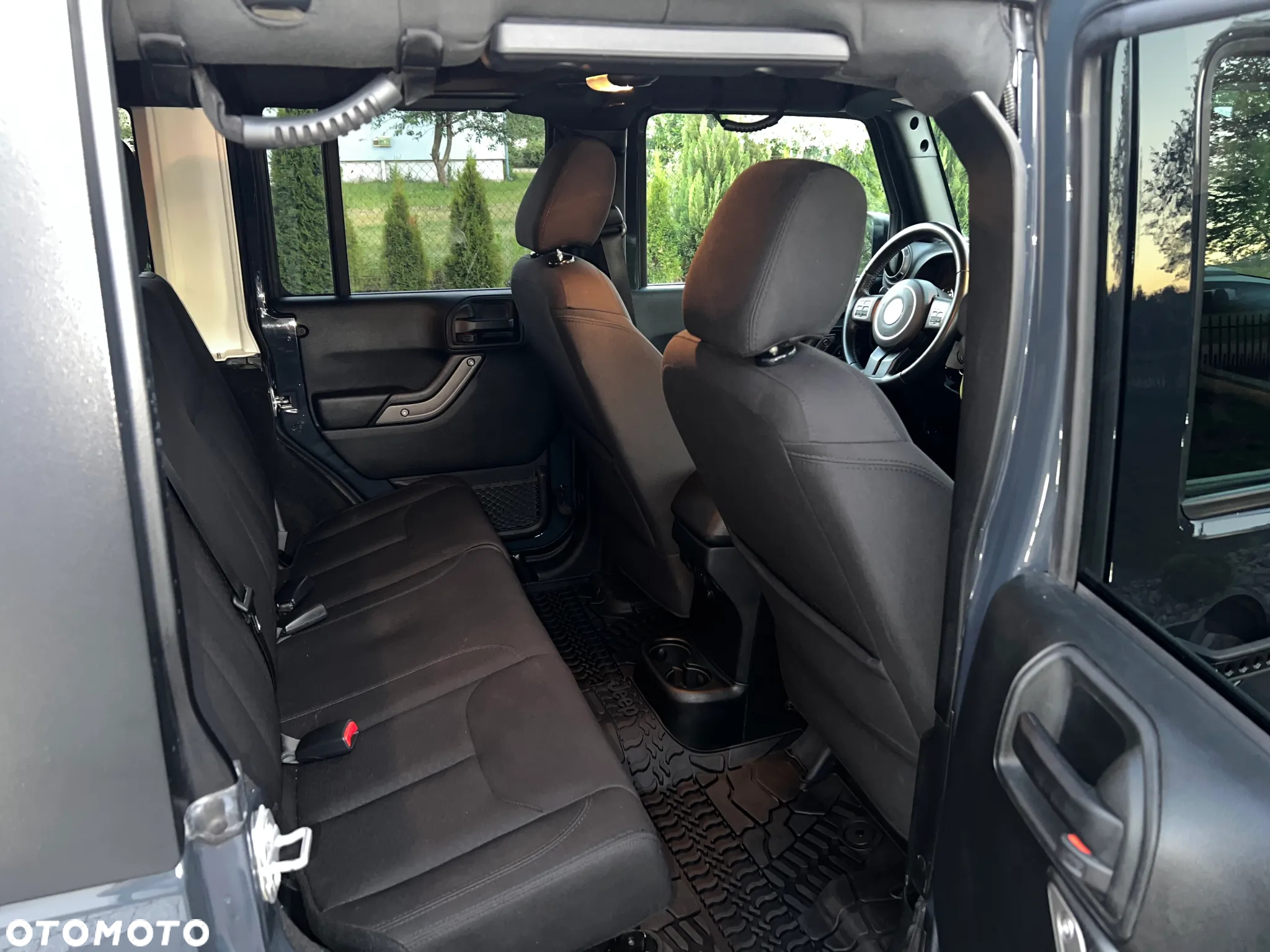 Jeep Wrangler 3.6 Unlim X - 25