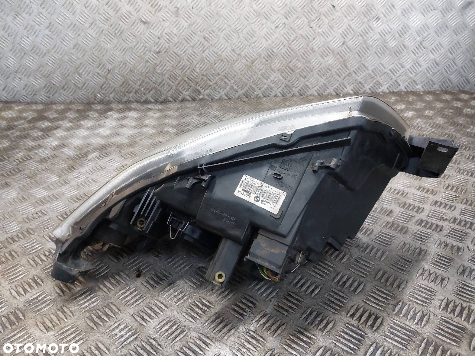 LAMPA LEWY PRZÓD BMW E90 E91 VALEO 6942721 - 4
