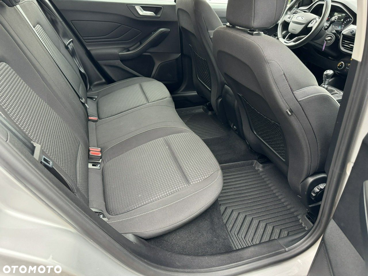 Ford Focus - 32
