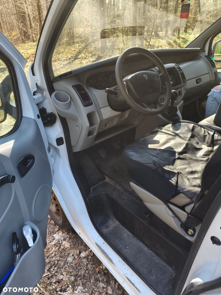 Renault trafic - 10