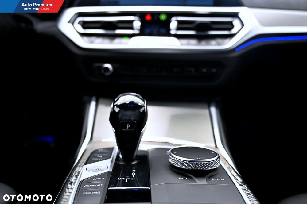 BMW Seria 3 330i xDrive M Sport sport - 13