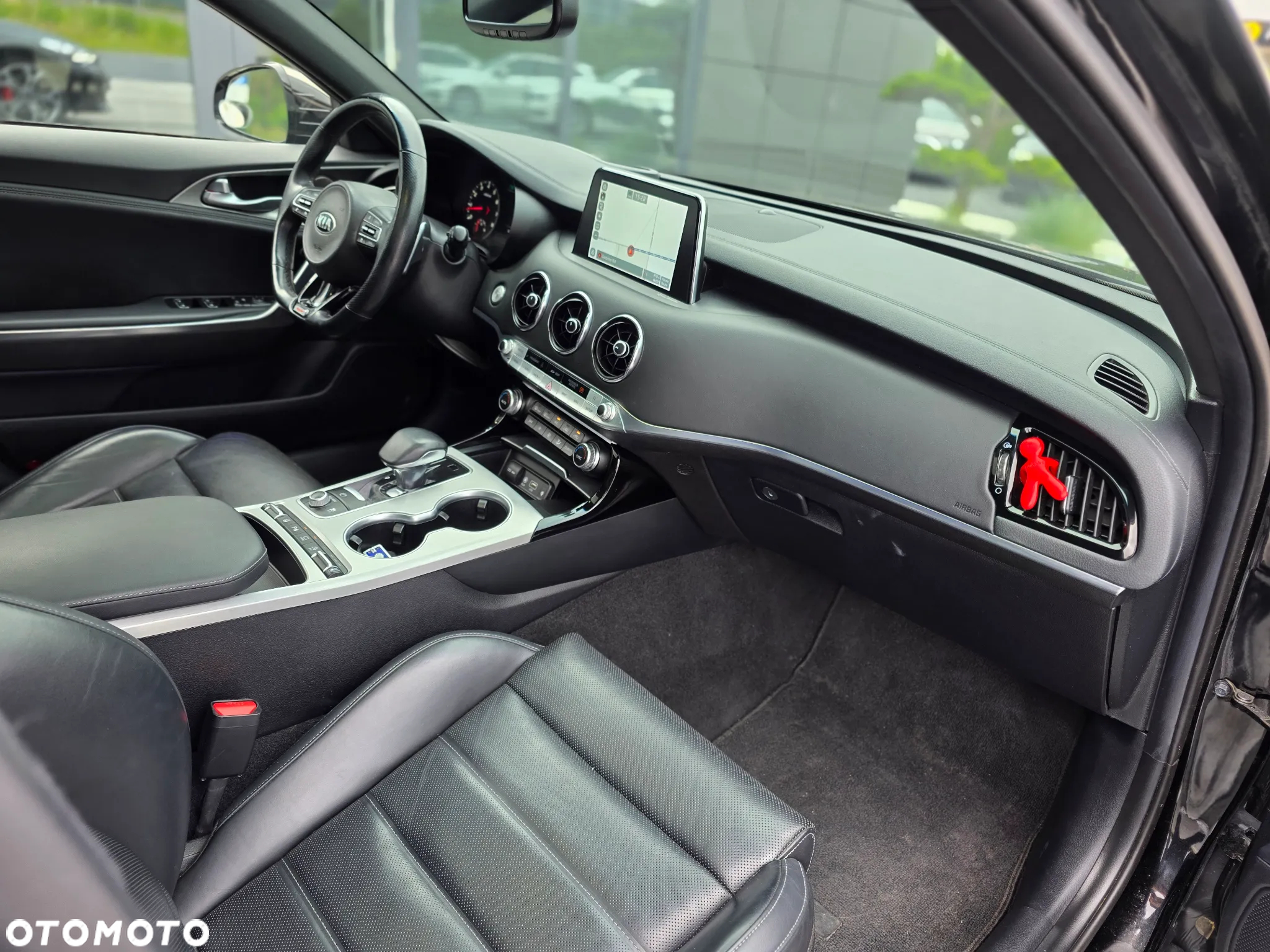 Kia Stinger 3.3 T-GDI V6 GT AWD - 29