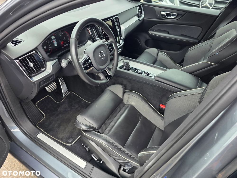 Volvo S60 B4 B R-Design - 14