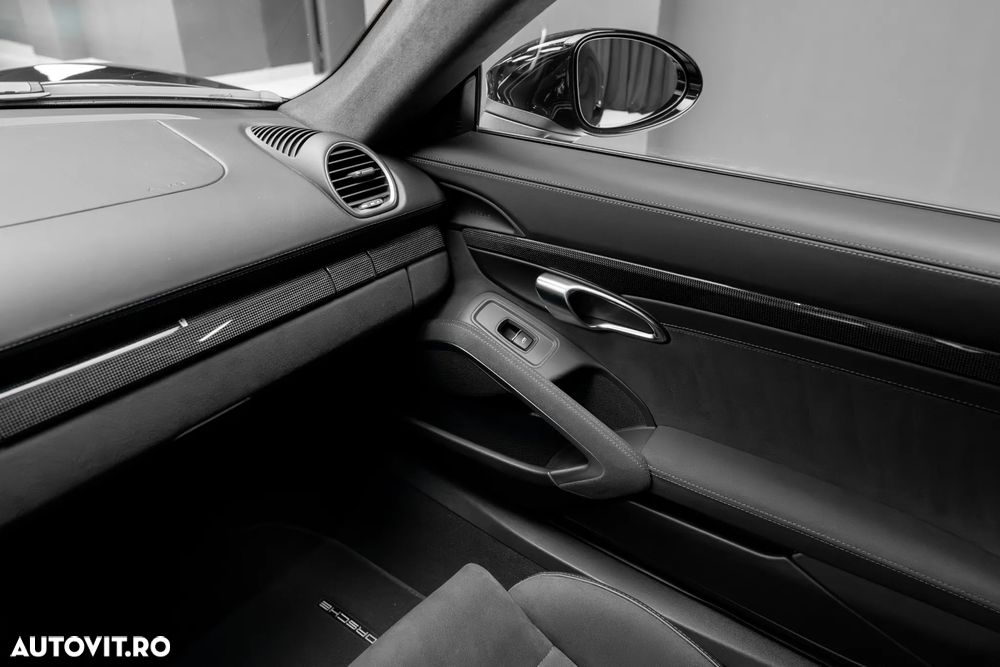 Porsche Cayman GTS 4.0 PDK - 23