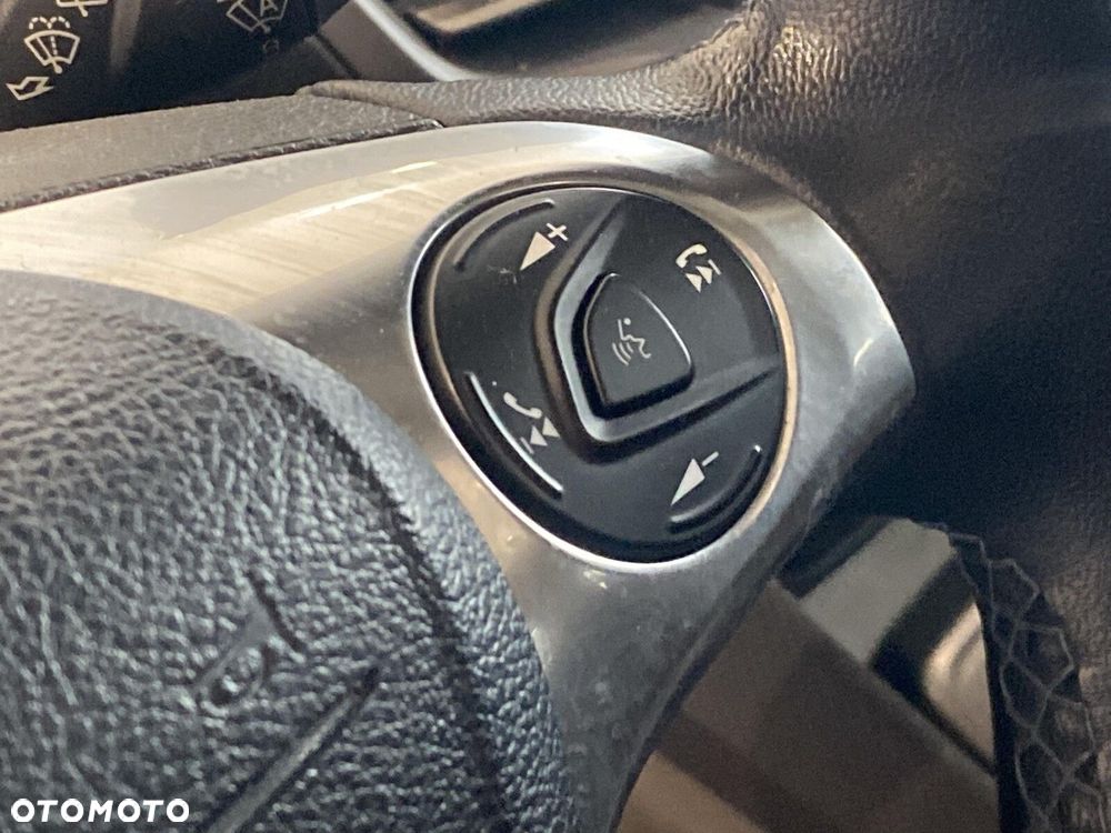 Ford Tourneo Connect - 12