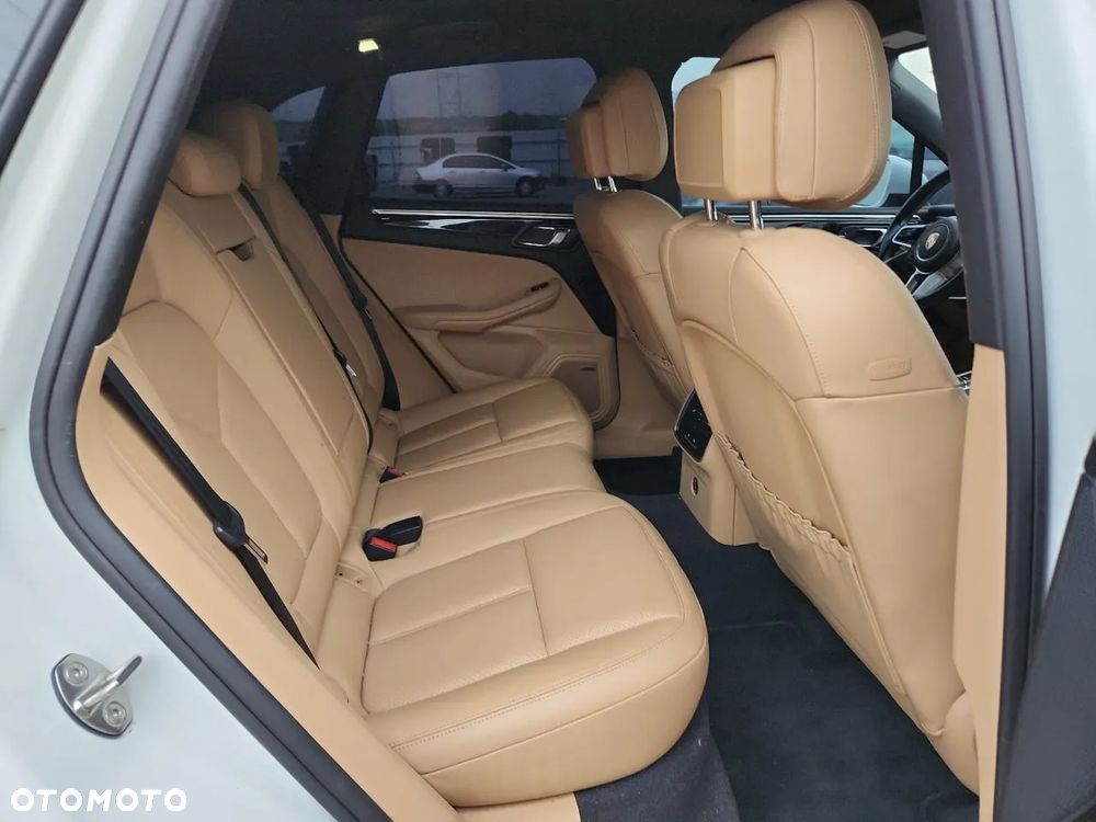 Porsche Macan S - 10