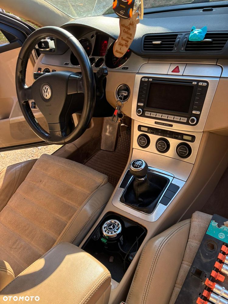 Volkswagen Passat 2.0 TDI DPF Highline - 7