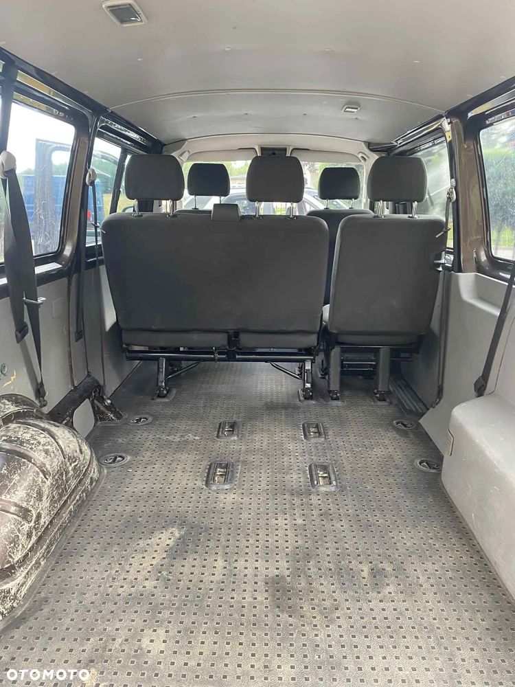 Volkswagen Transporter - 3