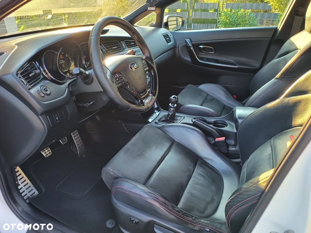Kia Ceed 1.6 T-GDI GT L - 8
