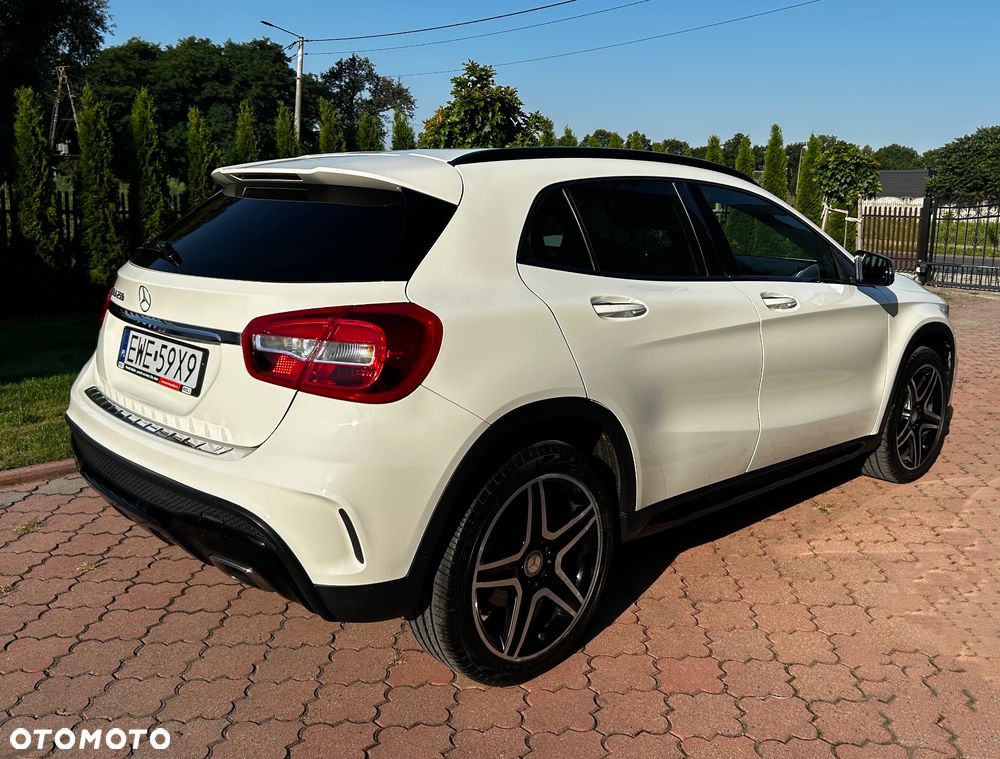 Mercedes-Benz GLA - 5