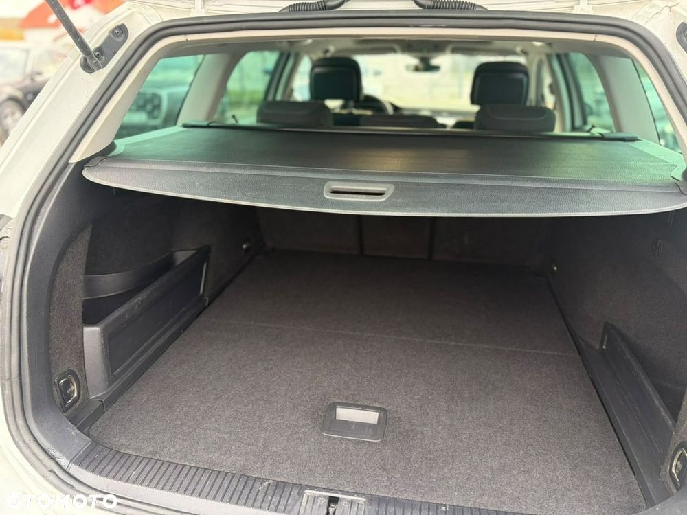 Volkswagen Passat - 21