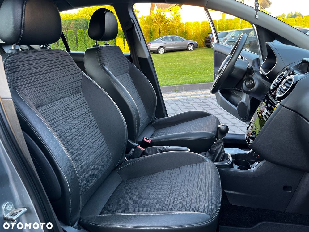 Opel Corsa 1.2 16V Cosmo - 23