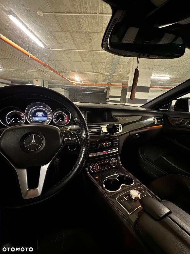 Mercedes-Benz CLS 500 4Matic 7G-TRONIC - 17