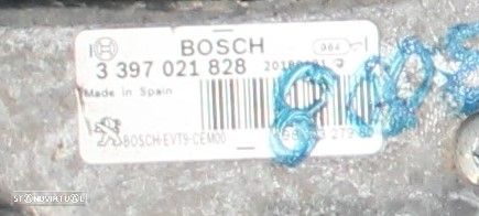 MOTOR LIMPA PARA-BRISAS PEUGEOT 3008 - 4