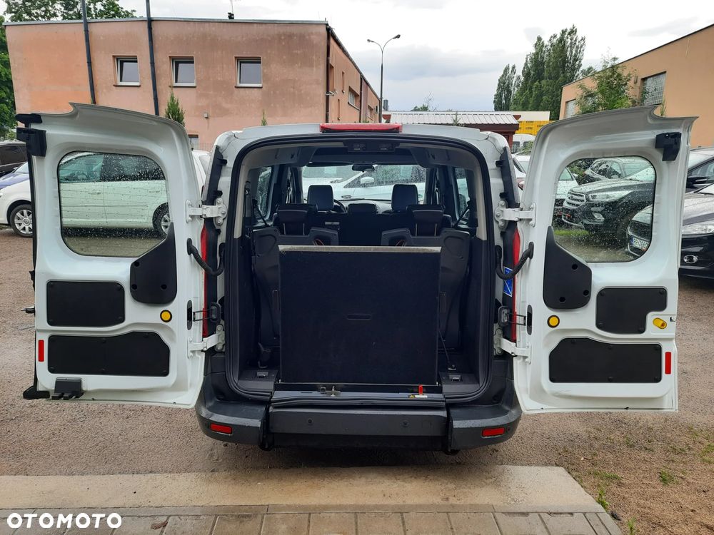 Ford Transit Connect - 11
