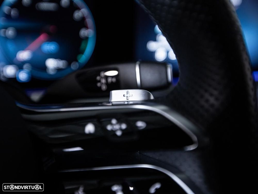 Mercedes-Benz E 300 de AMG Line - 26