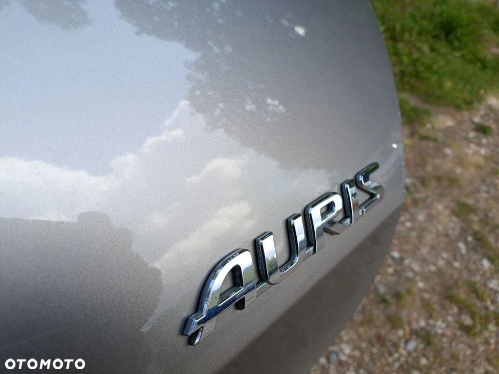 Toyota Auris 1.6 Luna - 16
