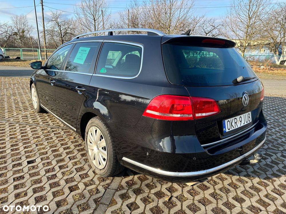 Volkswagen Passat 2.0 TDI Highline - 12