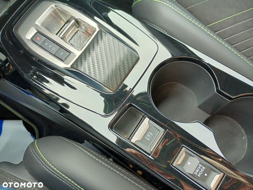 Peugeot 2008 1.2 PureTech Allure S&S EAT8 - 26