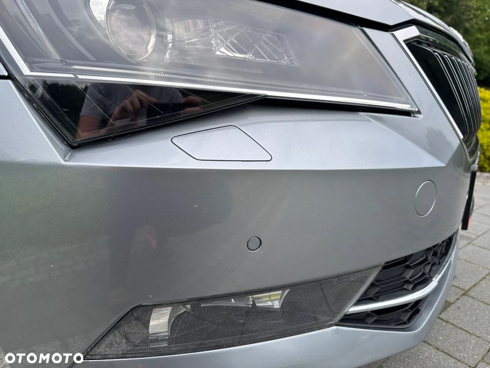 Skoda Superb 2.0 TDI DSG Ambition - 15