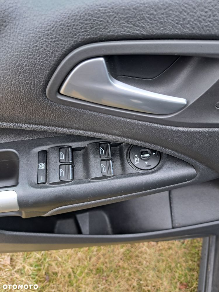 Ford Tourneo Connect Grand - 11