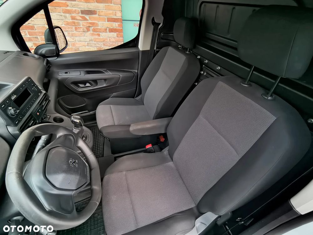 Peugeot PARTNER Berlingo ProAce Kangoo Express - 27