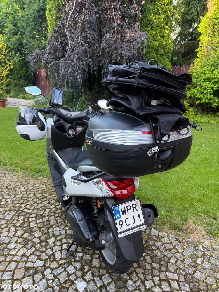 Yamaha NMAX - 12