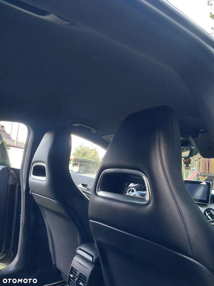 Mercedes-Benz CLA 250 7G-DCT StreetStyle - 11