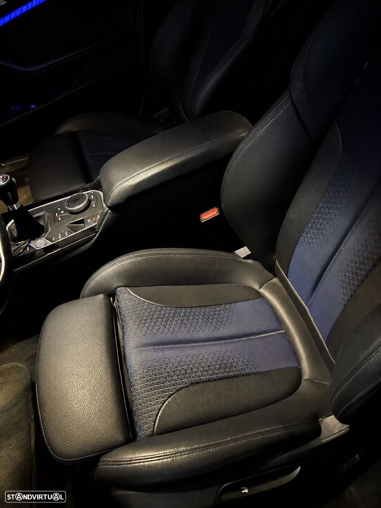 BMW 116 d Pack Desportivo M - 5