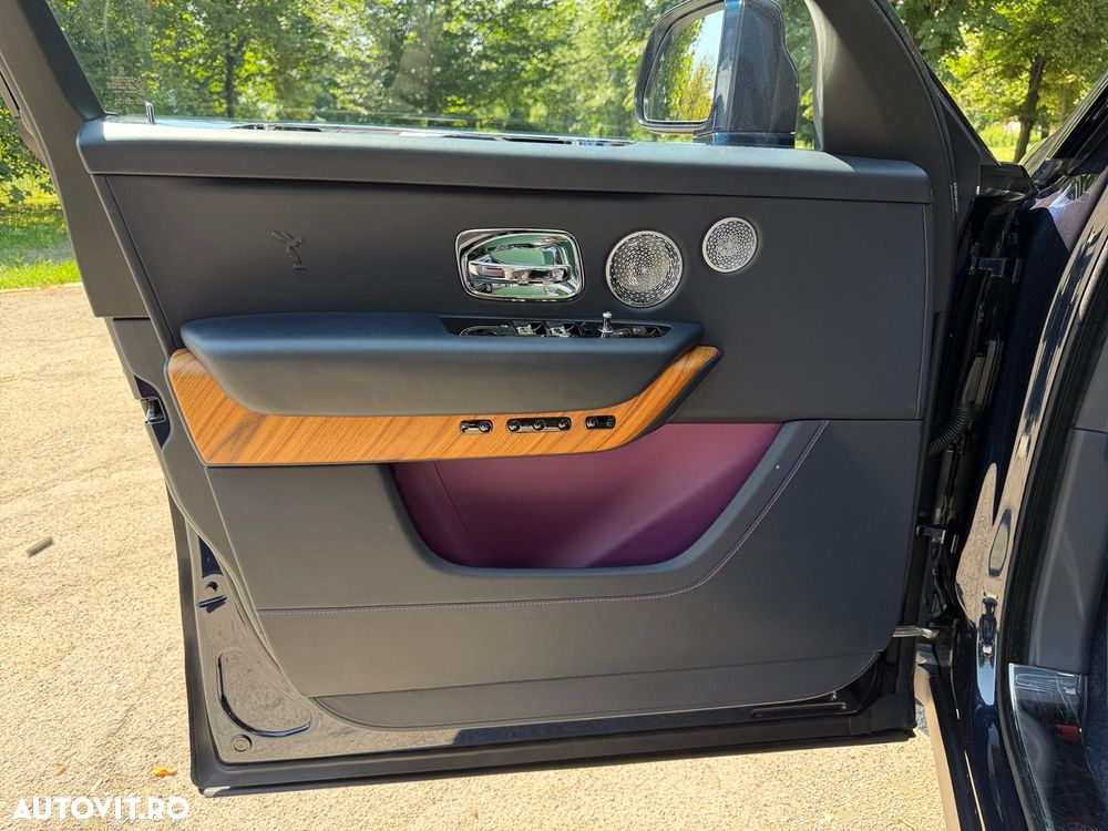 Rolls-Royce Cullinan - 12