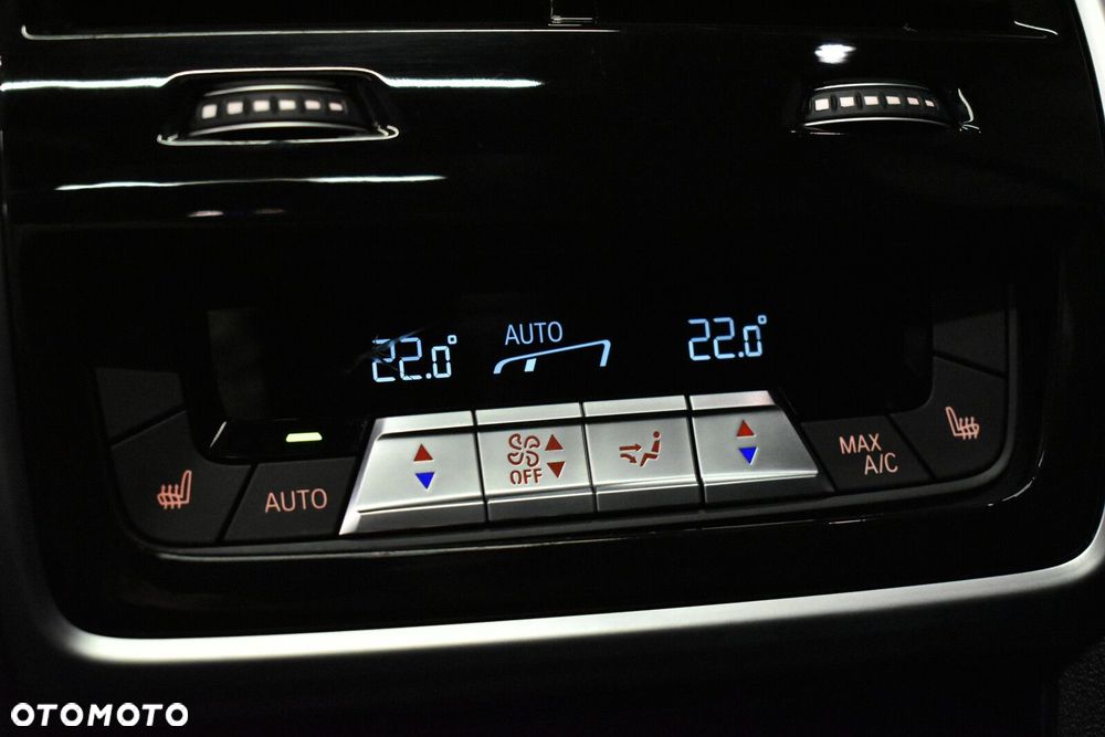 BMW X7 - 31