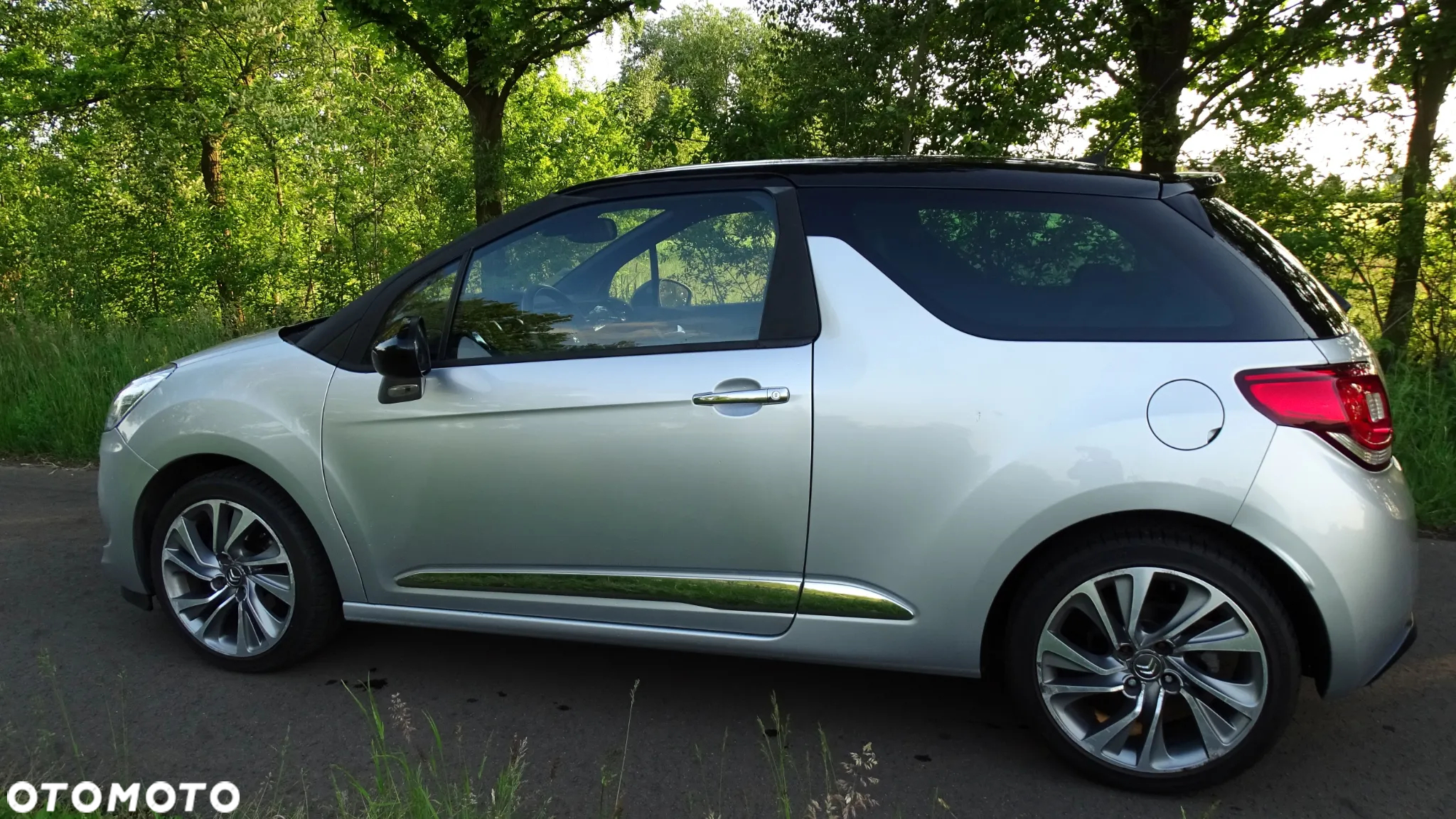 Citroën DS3 1.6 e-HDi SoChic - 3