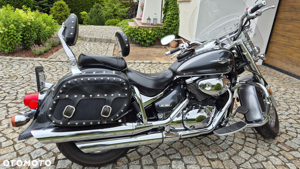 Suzuki VL 800 Volusia - Boulevard C50 - 3