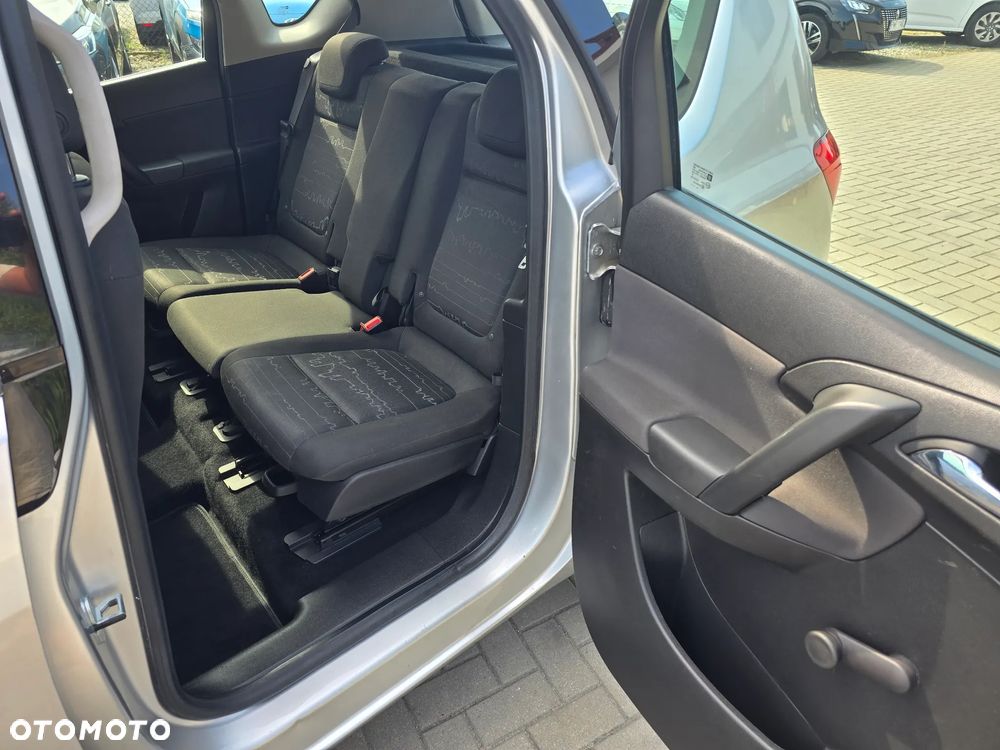 Opel Meriva - 13