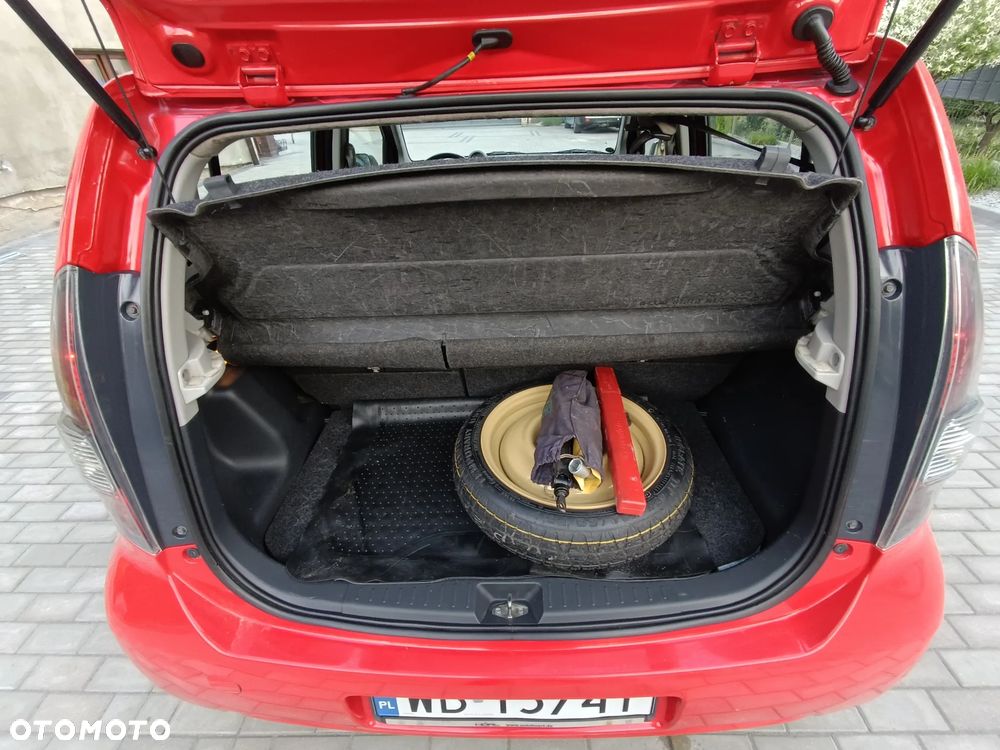 Daihatsu Sirion 1.3 - 15