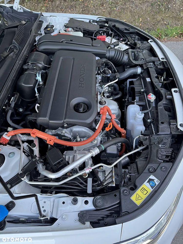 Honda Civic 2.0 i-MMD Sport CVT - 28