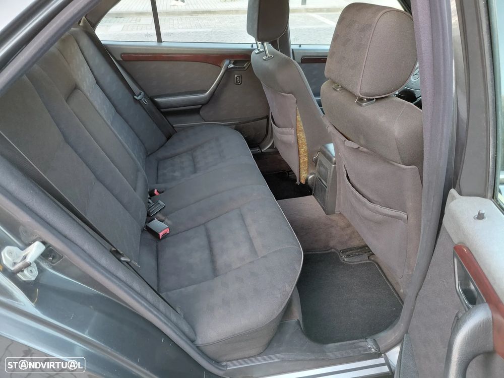 Mercedes-Benz C 200 D Elegance - 19