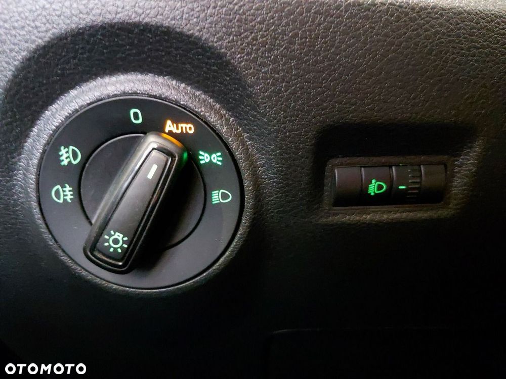 Skoda Fabia 1.0 TSI Ambition - 38