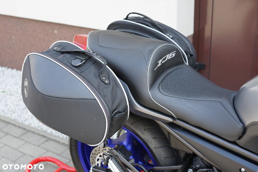 Yamaha XJ - 6