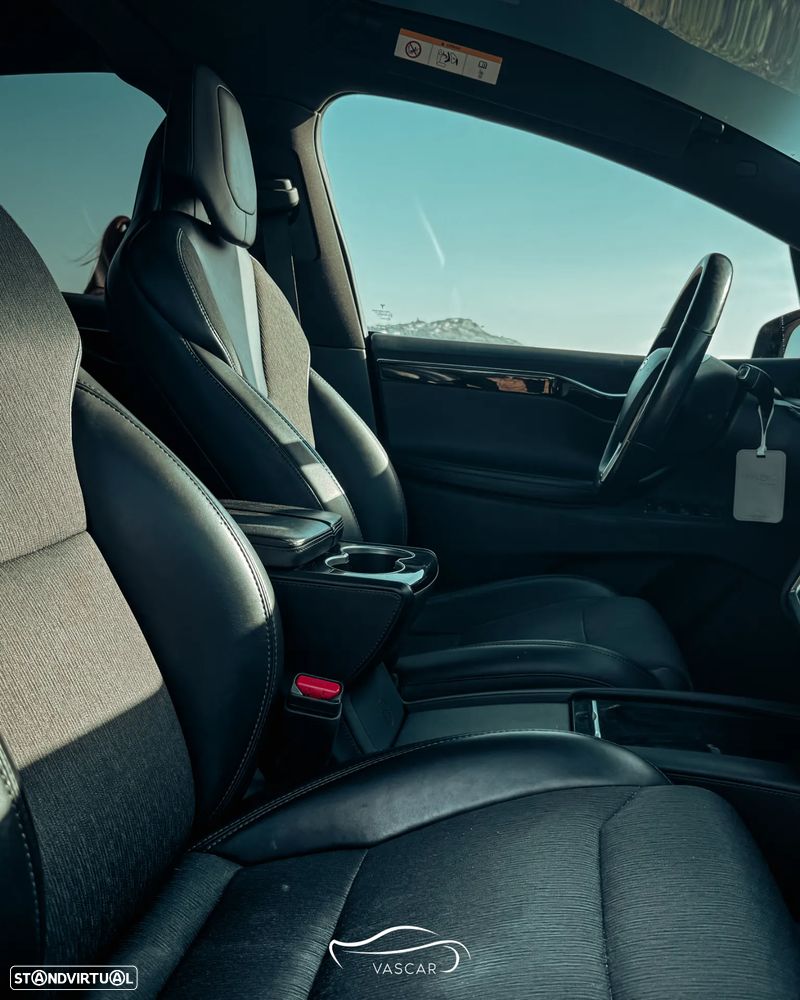 Tesla Model X 100D AWD - 10