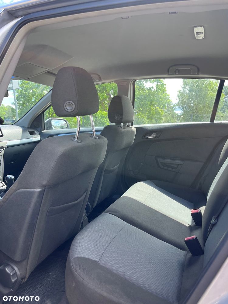 Opel Astra 1.6 Enjoy - 9