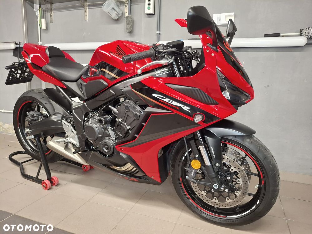 Honda CBR - 1