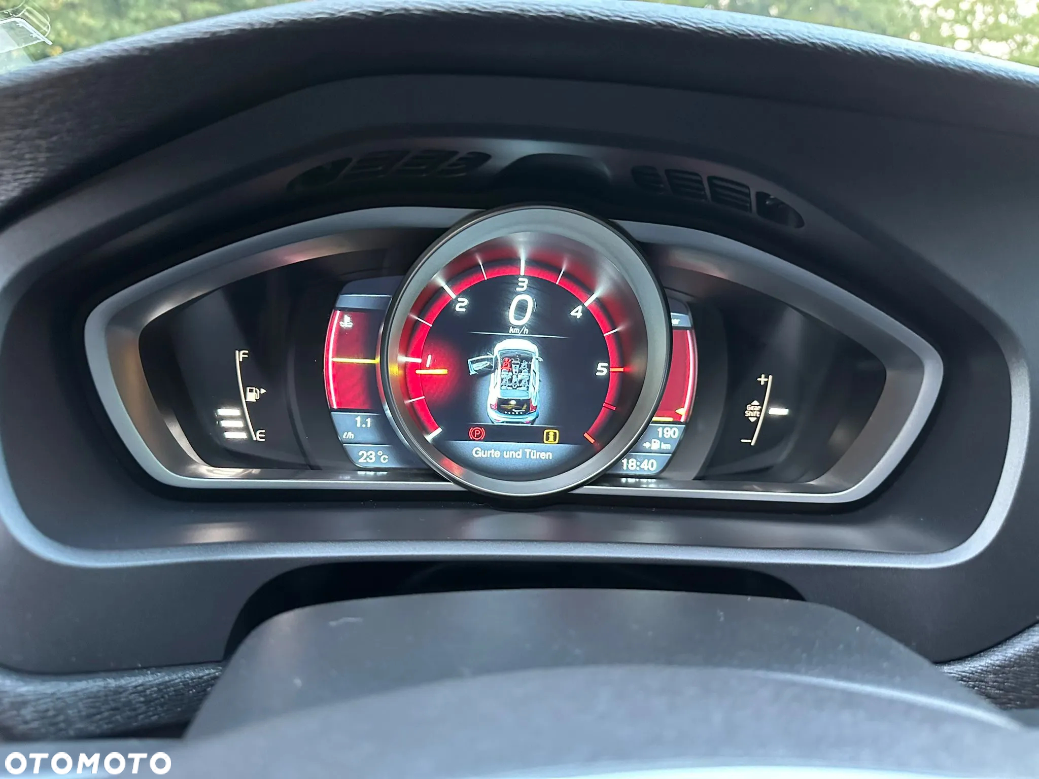 Volvo V40 D2 Momentum - 22